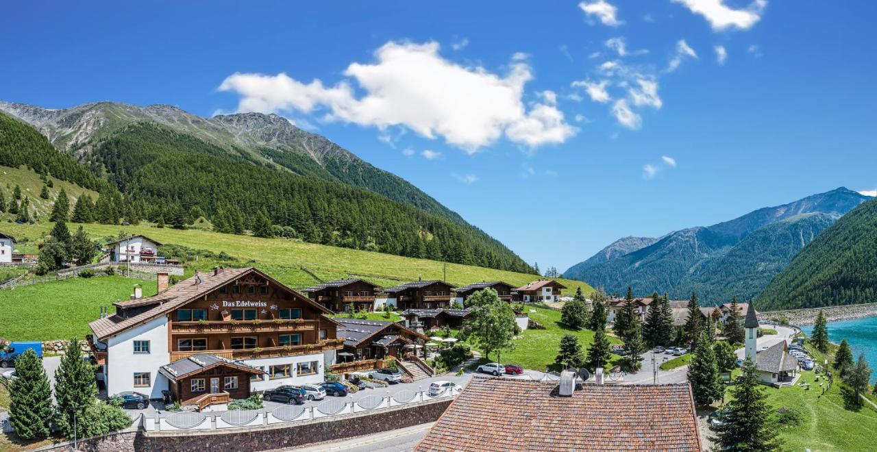 Hotel & Chalets Edelweiss Madonna  Εξωτερικό φωτογραφία