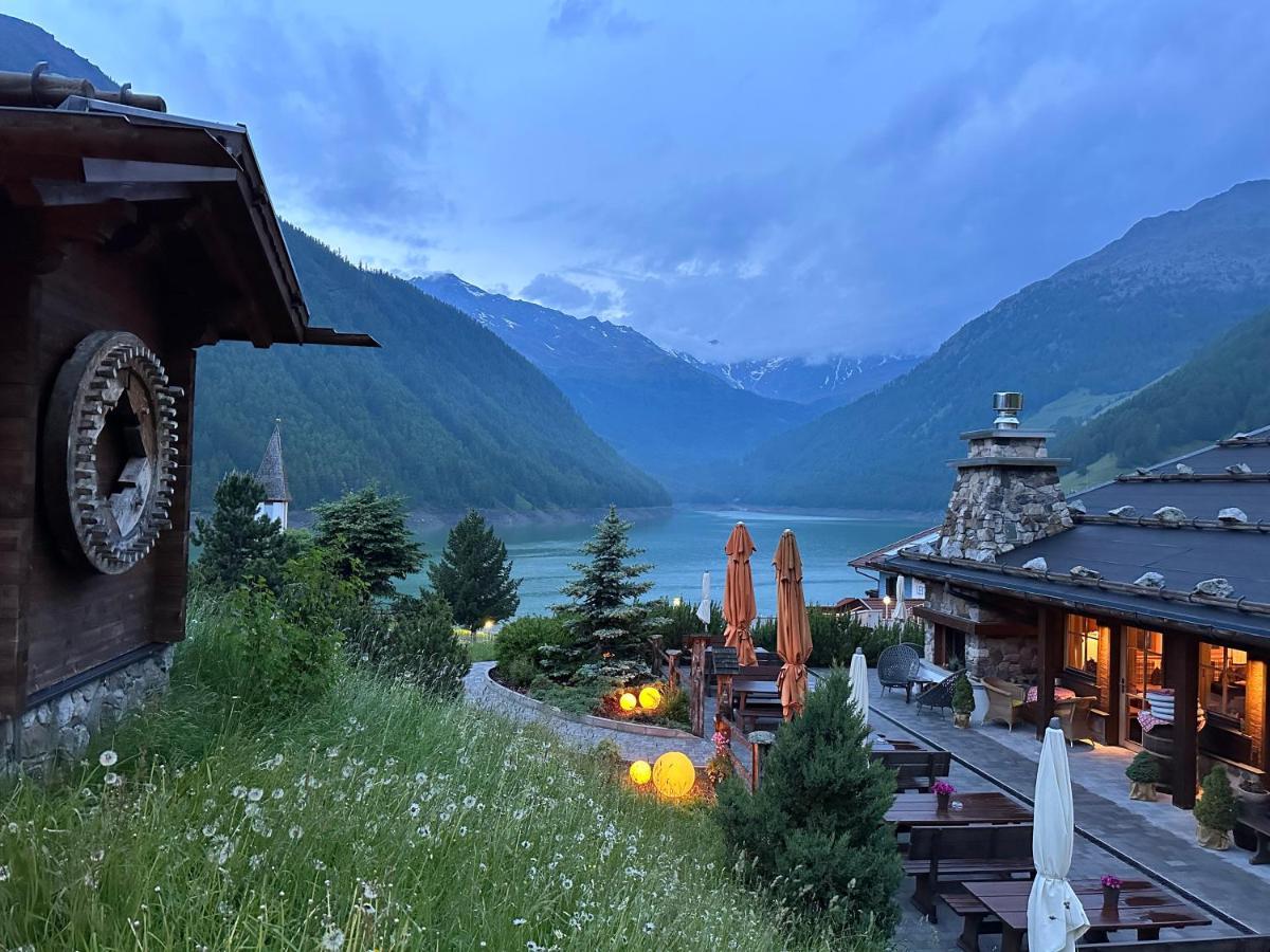 Hotel & Chalets Edelweiss Madonna  Εξωτερικό φωτογραφία